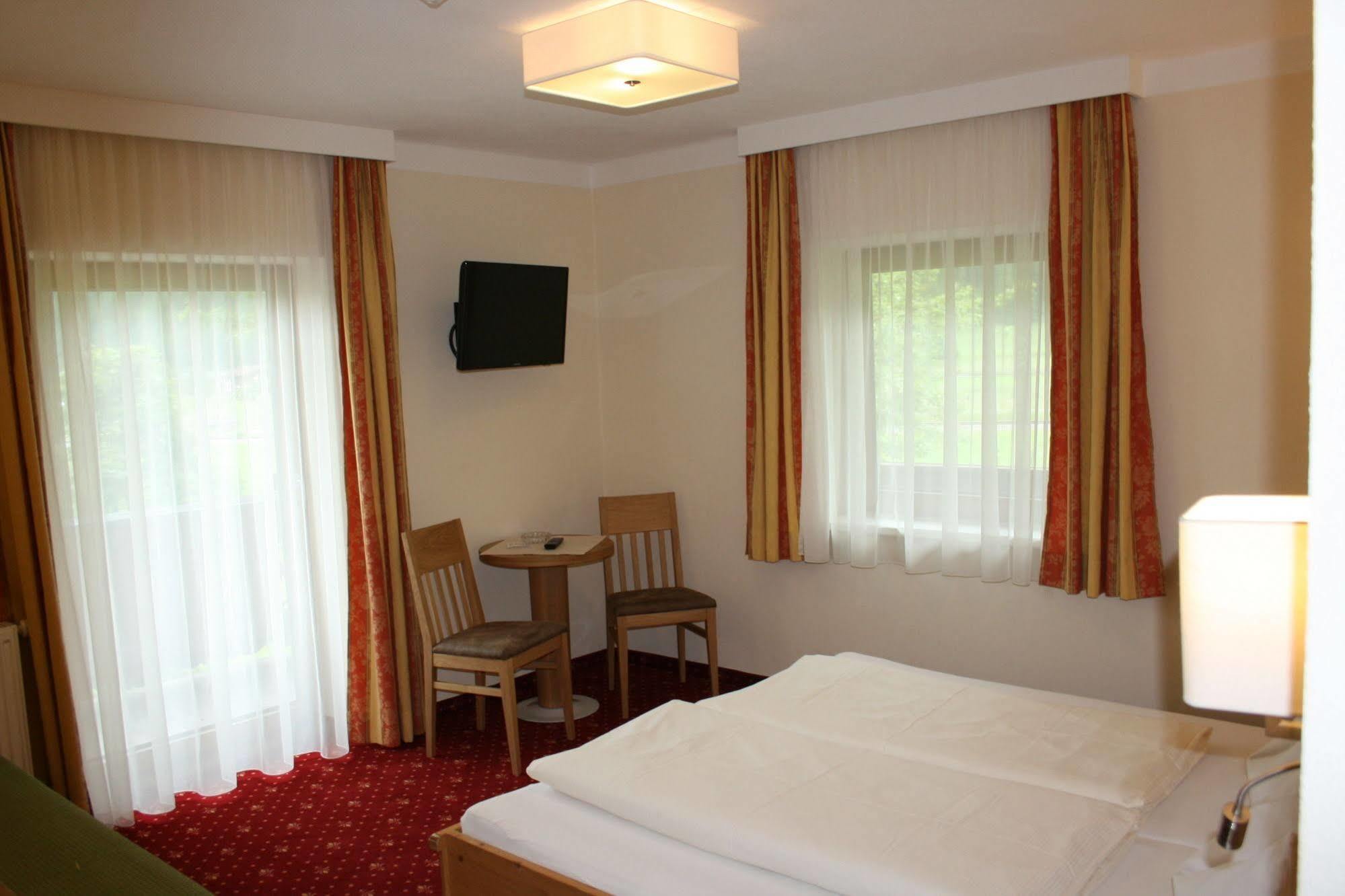 Pension Birkenhof Mayrhofen Esterno foto