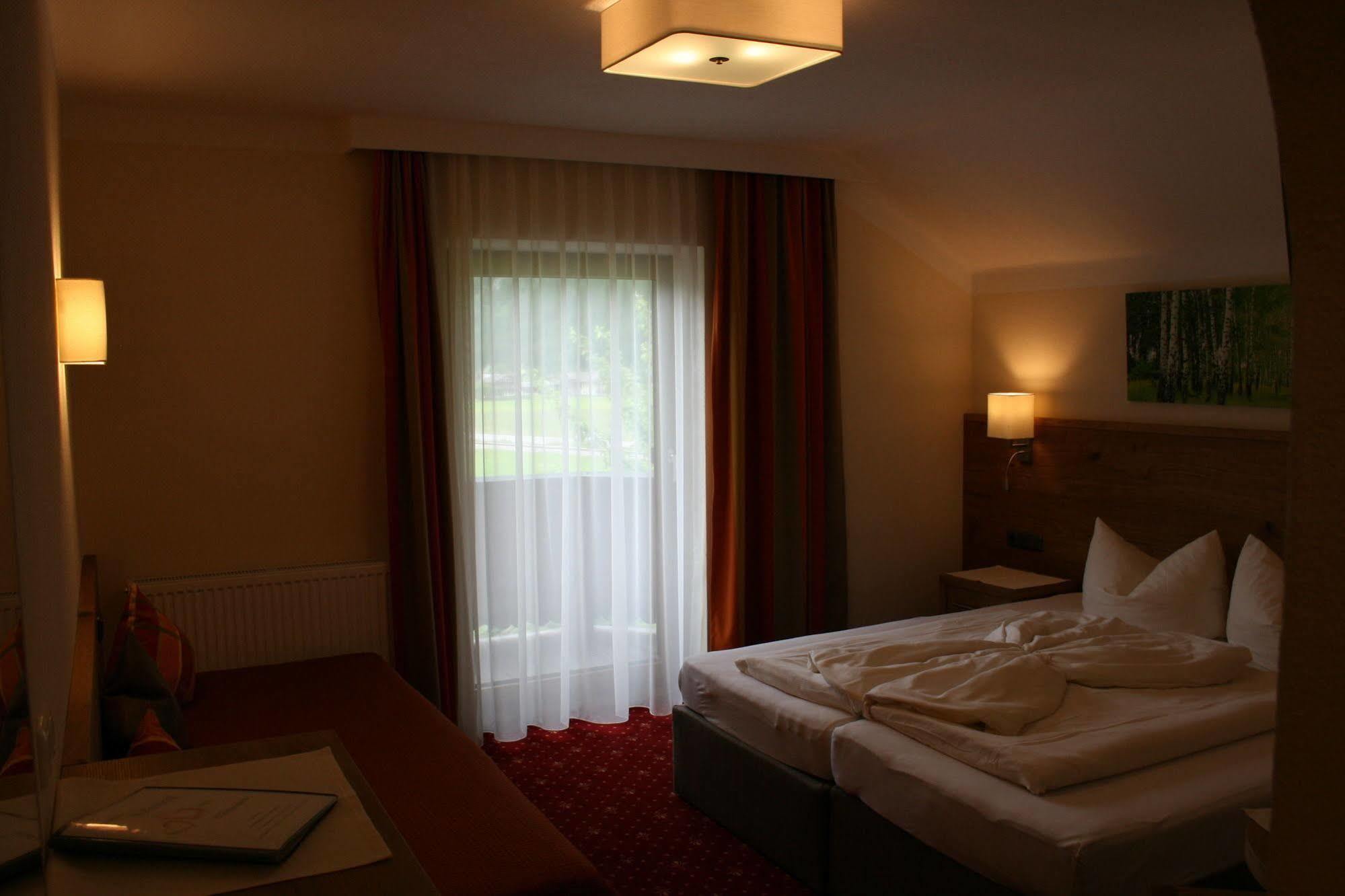 Pension Birkenhof Mayrhofen Esterno foto