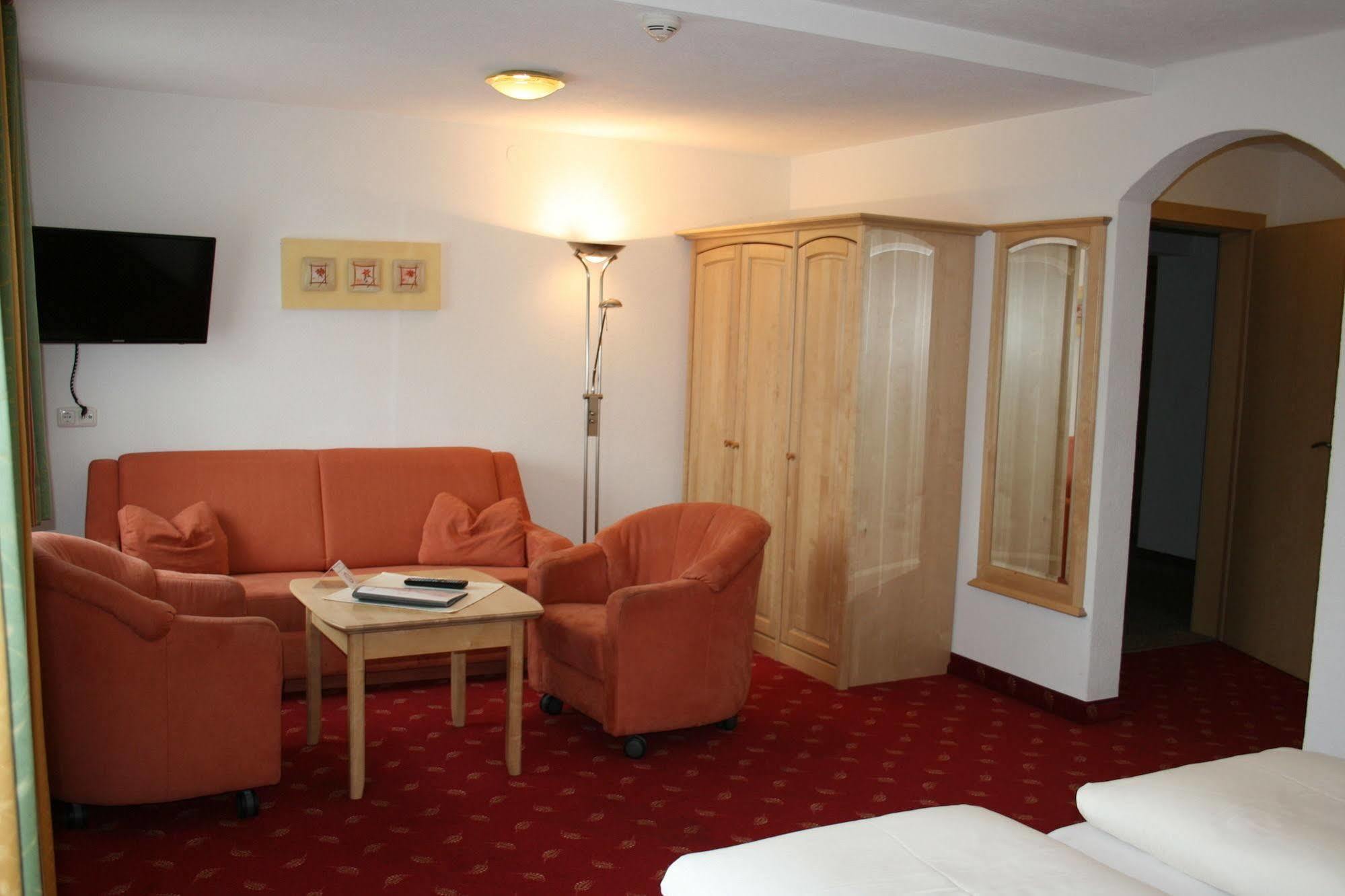 Pension Birkenhof Mayrhofen Esterno foto