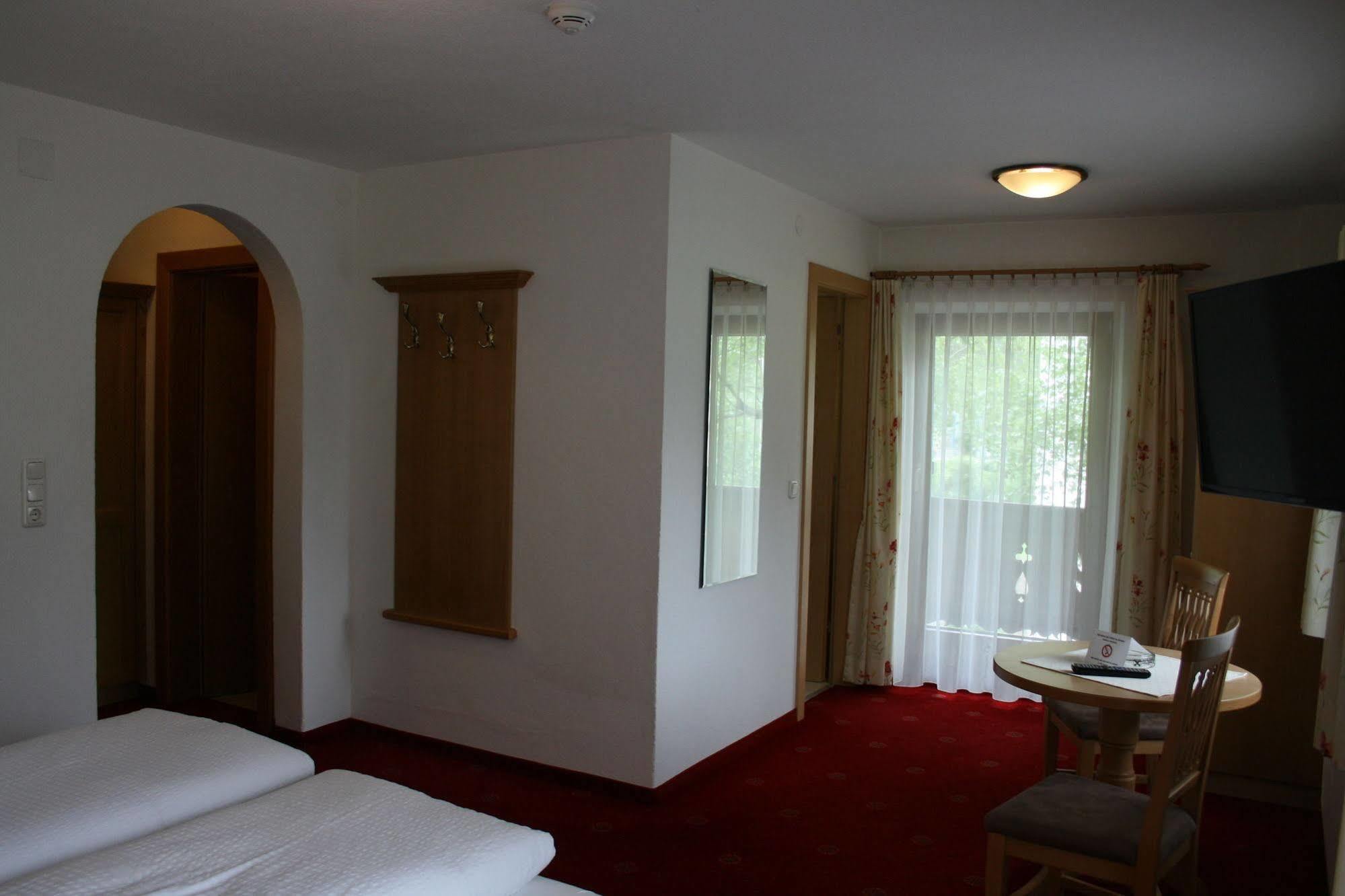 Pension Birkenhof Mayrhofen Esterno foto