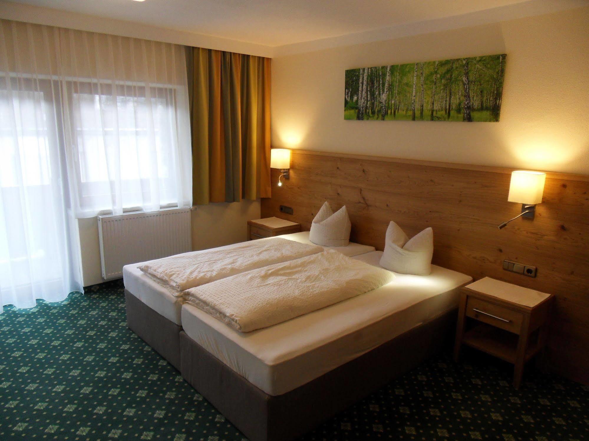Pension Birkenhof Mayrhofen Esterno foto